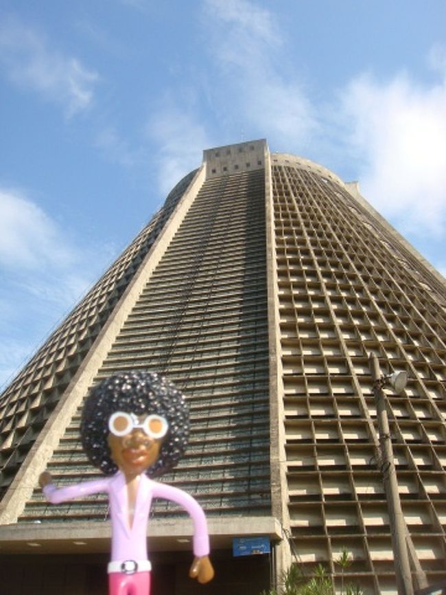 カテドラル・メトロポリターナ<br /><br />これが教会とは本当に驚き！！