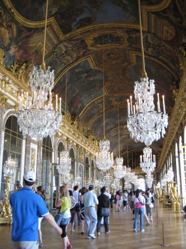 写真で何度か見たことある鏡の間。ここに来たかったので嬉しいー。