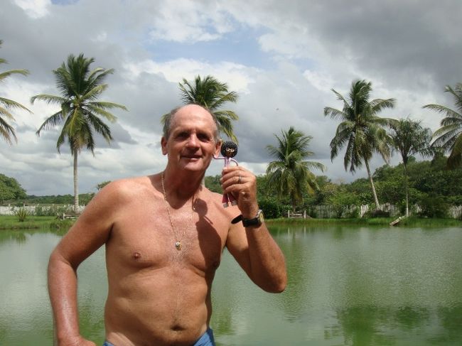 みすたぁ片手に嬉しそうなクラウジョウ（笑）<br />