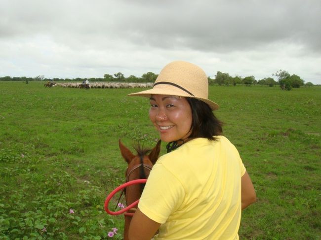 カウボーイ達と牛の大移動のお手伝いもしたよ♪