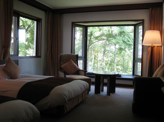 明るい角部屋になります。