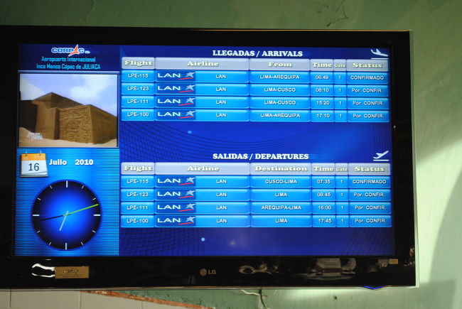 早朝便でクスコへ<br /><br />乗りなれたラン航空で<br /><br />空港へ来る前の道は凍結してたし、空港内も寒い！<br /><br />多分氷点下になってる。<br /><br />次はクスコの町とマチュピチュです。<br /><br />※マチュピチュ編へとつながります。