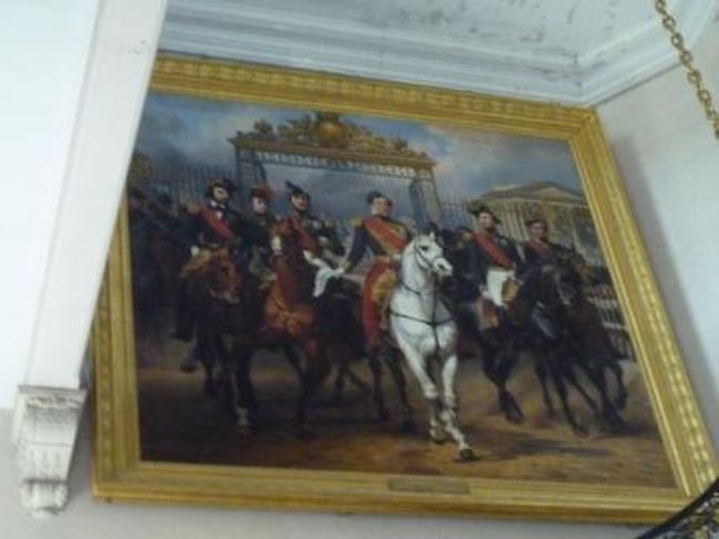 所々に大きな絵が飾られていて。<br />ナポレオン？