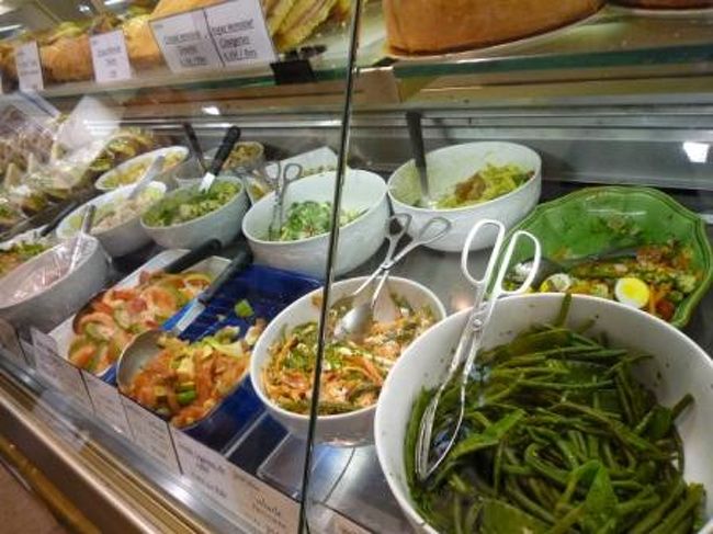 それにしてもおいしそうなＤｅｌｉだな〜<br />お惣菜だけど、世界３大料理の国だわぁ。