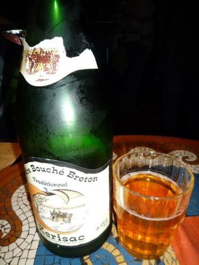 ブルターニュ地方って言ったらシードル！<br />シードルで乾杯！