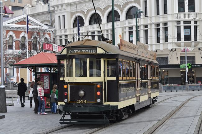 　こちらは、黒っぽいトラムです。