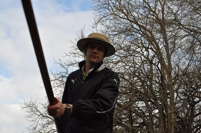 　若いお兄さんがゴンドラと呼ばれる舟を漕ぎます。