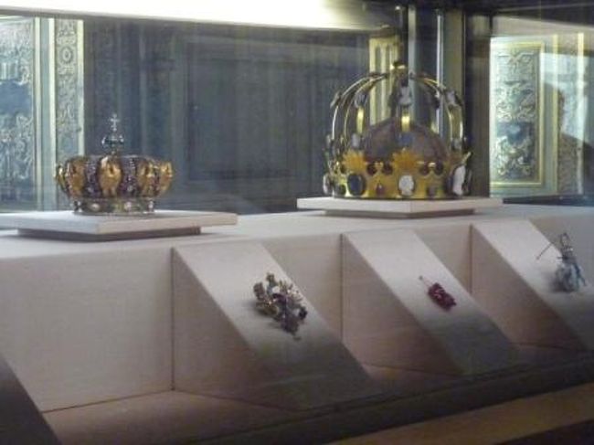 王冠。<br /><br />ここでルパンを思い出したのは私だけ・・！？