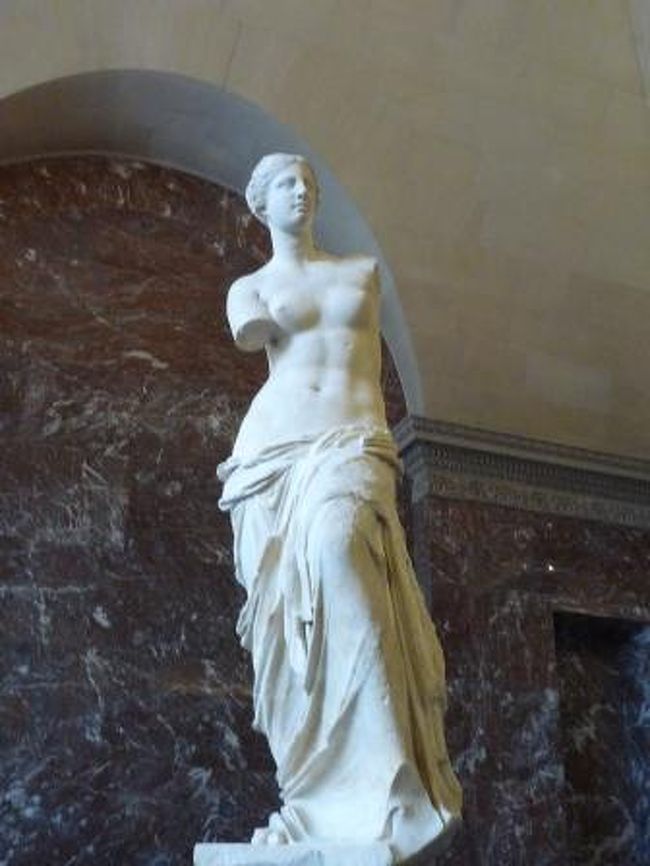 ミロのヴィーナス。<br /><br />紀元前２世紀末ごろのヘレニズム美術の傑作。<br />１８２０年にギリシアのミロス島で発見される。<br /><br />