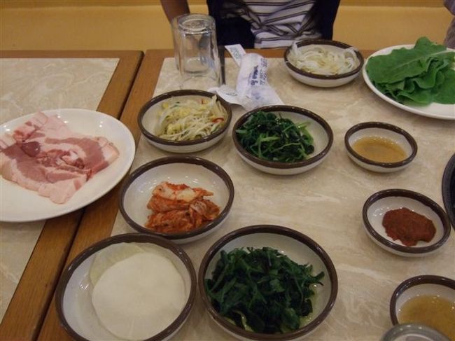 夕食<br /><br />黒豚焼肉♪