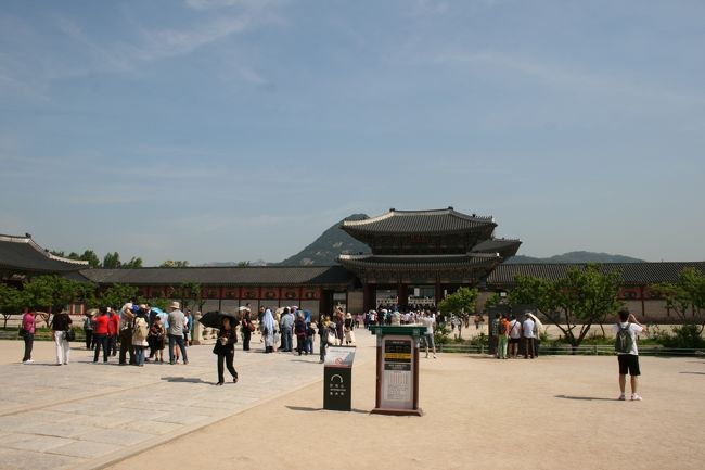景福宮の正面　中国の史跡っぽい。