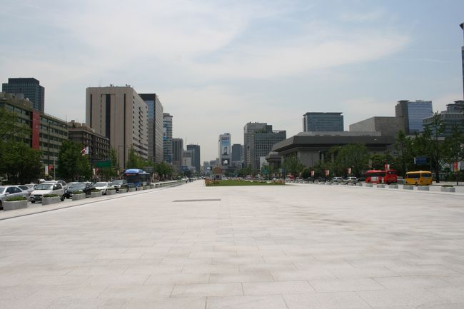 通りが広いですね〜