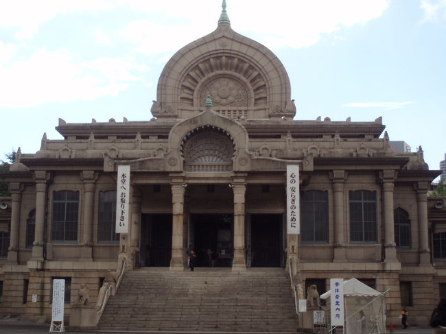 <br />築地本願寺。<br /><br />古代インド仏教様式の素敵な外観です。