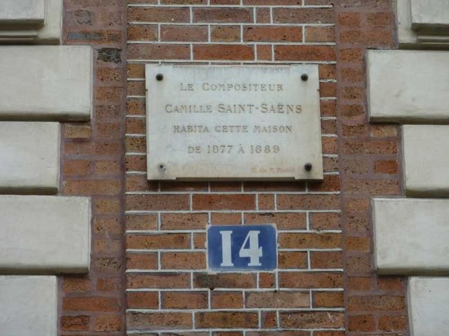サン・サーンスが住んでいたと記されています。<br />http://www.youtube.com/watch?v=b44-5M4e9nI