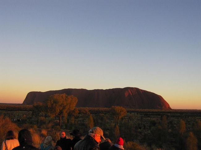 背景の空も明るくなってきました。