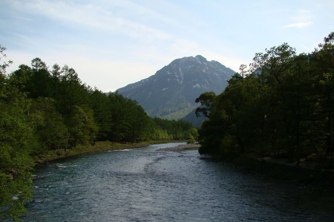 振り返って、焼岳。