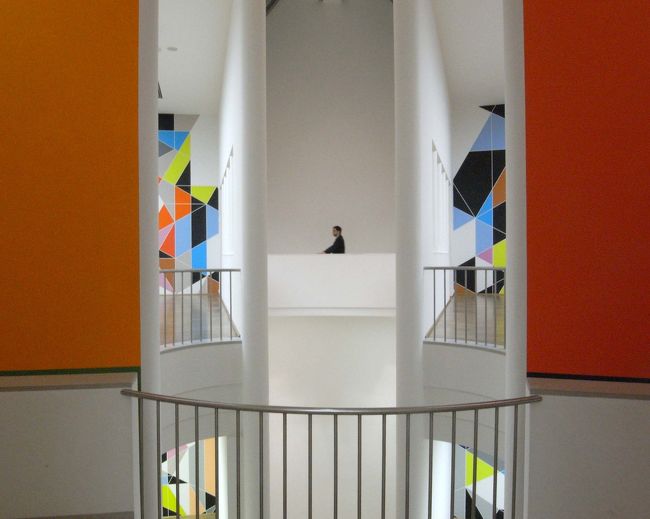 奥の人間は作品ではありません。