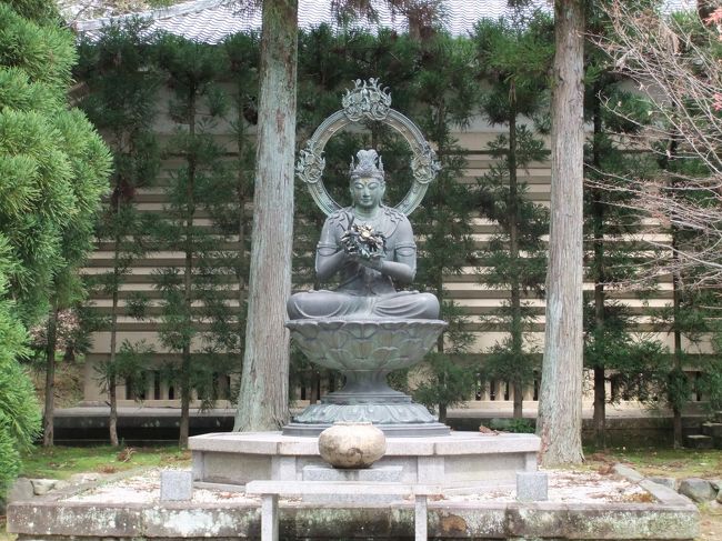 「金剛華菩薩」1981年<br />両手に華！とは珍しいですね。<br /><br />もっといたかったのですが、時間もあり、次へ。