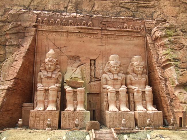 エジプト♪<br /><br />・・・よーくみると、何かがおかしいです！