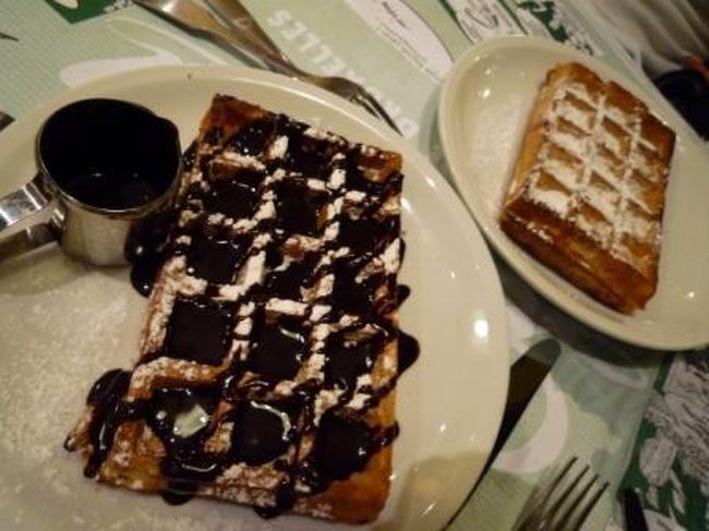 デザートは、ワッフル。<br />ふわふわで美味しかった〜！<br />１日を締め括るのにふさわしい一品（笑）<br /><br />こうして長ーい１日終了！<br />明日も早起きだから、ホテルに戻って早く寝ましょ。<br /><br />最後まで読んで下さりありがとうございました！<br /><br /><br />【６th ｄａｙ】に続く…<br />http://4travel.jp/traveler/mitsubachimaaya/album/10491496