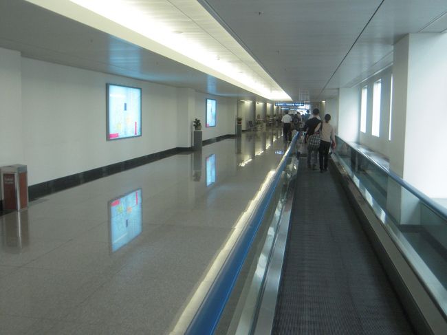 ベトナム空港到着ー！