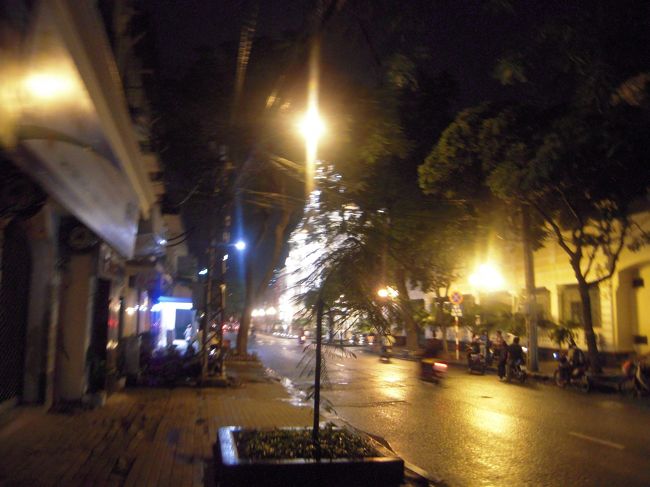 お店から出たとこ。<br />場所が少し離れててわかりにくいからか<br />お客さんも少なかったです。<br />でもおばちゃんすごい優しかったし、<br />めちゃくちゃ美味しかったしほんとにお勧めしたいお店でした。