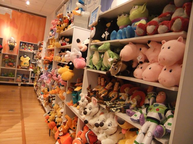 かわいすぎ〜!!!<br /><br />なんか日本で買うよりも安い気がします。<br />特にぬいぐるみ！！<br /><br />日本にはないものもたくんさんありますよ^^