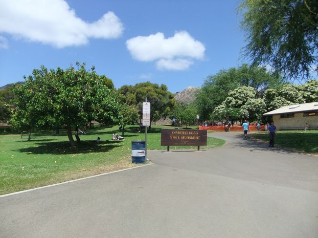 ビーサンでも登れるというダイアモンドヘッド！