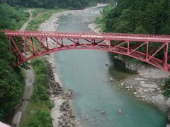 奥にみえるのは、宇奈月温泉街。
これからトロッコの旅が始まります。