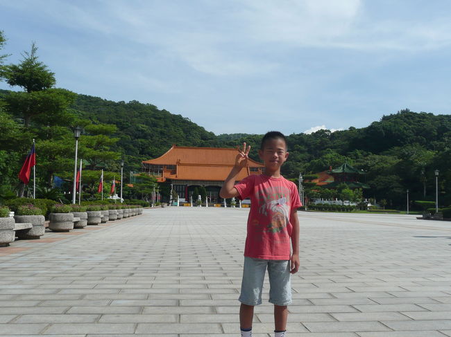 中は広いです・・<br /><br />暑いので　奥までは行きませんでした。