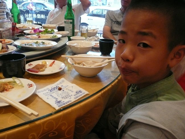 最後の晩餐<br /><br />阿宗麺線　・・　店内、店外には有名人の写真が<br />たくさん。<br /><br />期待してたより↓　だったのは　私だけでしょうか？<br /><br />値段は安く　種類豊富です。