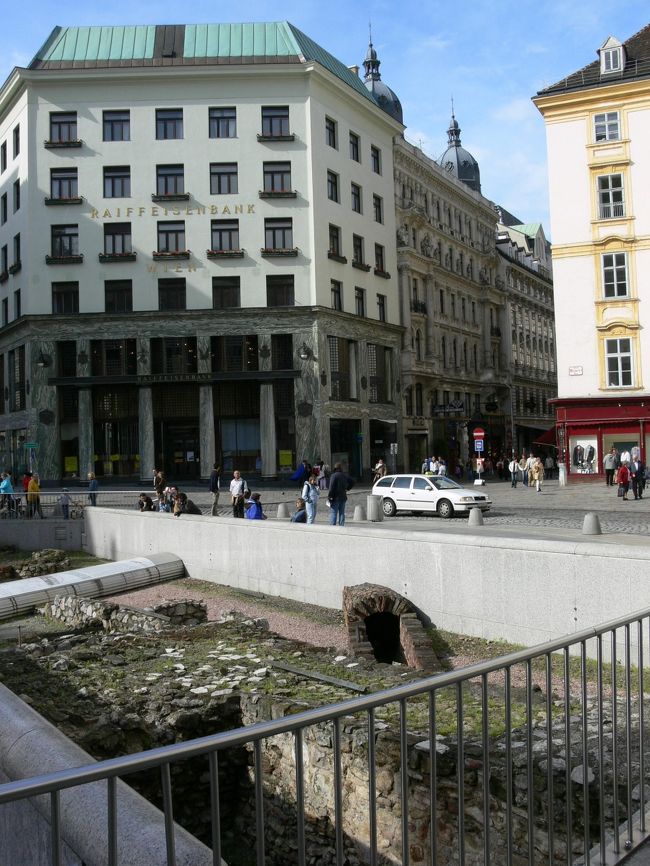 遺跡でしょうか、古いものをうまく残していますね。