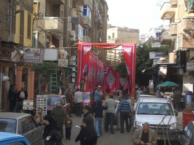 たまたま、結婚式に遭遇。準備中か？それとも片付けか？？