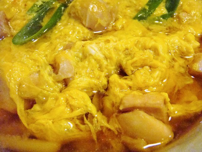 玉子の甘み、ツユの塩っ気、腰が無いけど喉越しの良いうどん。何か、こんな組み合わせが京都に来た感じがして…ご馳走様でした。