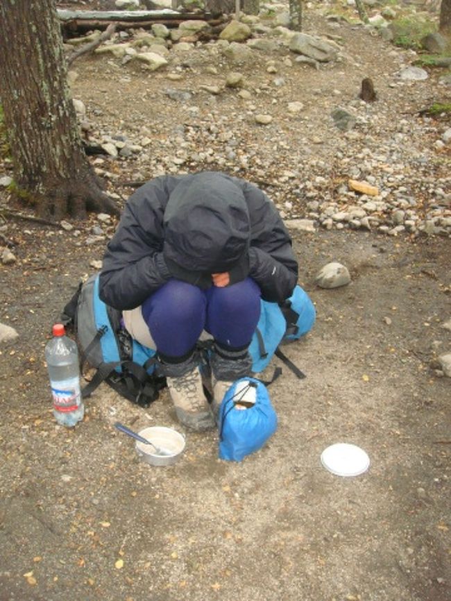 まるで小さい子供が飴玉を落として泣いてるみたいなケイト（笑）ただ眠くて寝ていたらしい（笑）