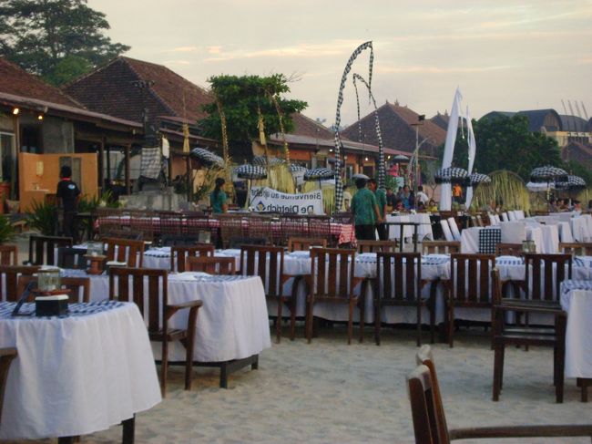 <br />　まだ夕食には早い時間なので人も<br /><br />　まばら。