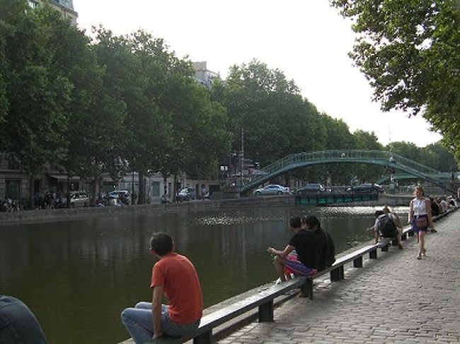 パリ最後の日は、サン・マルタン運河へ。