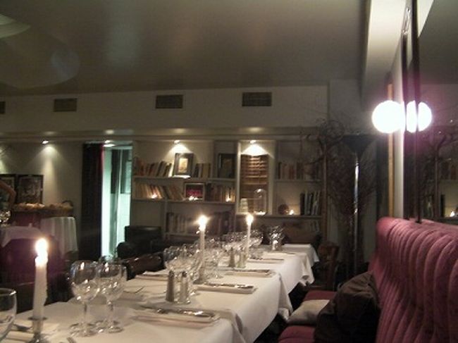 こちらも店内。