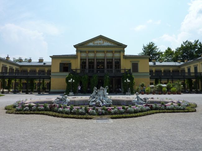 のこり10分でバートイシュルの名所、カイザーヴィラに<br />やってきました。<br />フランツヨーゼフが別荘として利用していた場所らしいです。<br /><br />ただ、ここは入り口から遠いですし、早々に入場料が発生します。<br />（ただ入って外観を見るだけなら5ユーロです）<br /><br />結局チケットを買って外観の写真を撮って中に入れず<br />タイムアップでした。