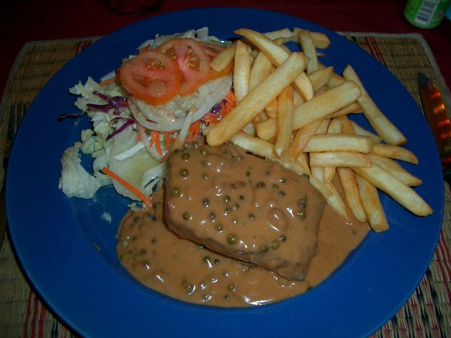 タイ料理に飽きた頃に食べた<br />ポートオブアントワープのグリーンペッパー<br />クリームソースステーキ（２５０g）最高に<br />おいしかったです。<br />しかも、これで８００円程度<br />