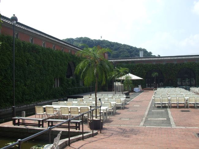 結婚式もできる中庭。<br /><br />夏はビアガーデンも開かれます。