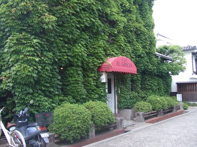 美術館の余韻を楽しむために建てられたという<br />『カフェ　エル・グレコ』。<br /><br />この店名を聞いて<br />ローマのコンドッティ通りにある<br />『カフェ　グレコ』<br />を思い出しますが、<br />ローマの方は<br />所有者がギリシャ（グレコ）人<br />というだけで、<br />画家のエル・グレコとは無関係のようです。　