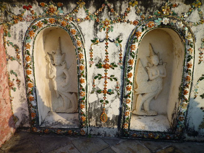 彫刻も素敵なんですが…