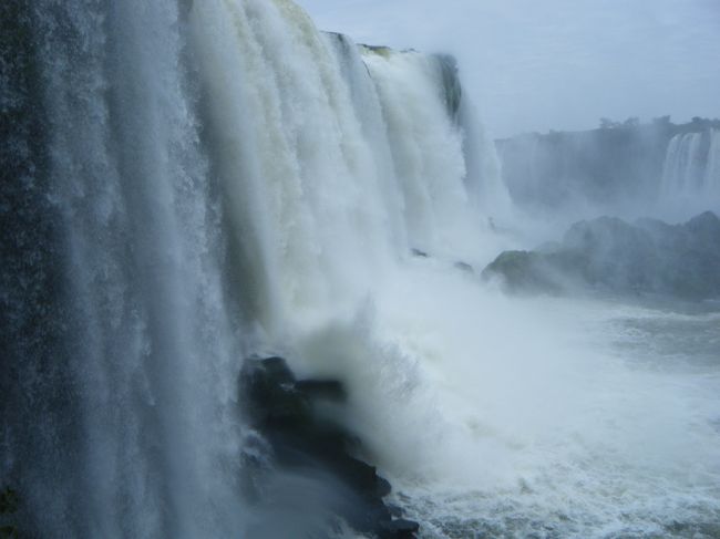 横から<br /><br />休憩所のエレベータに行く前に横からのスポットがあります。