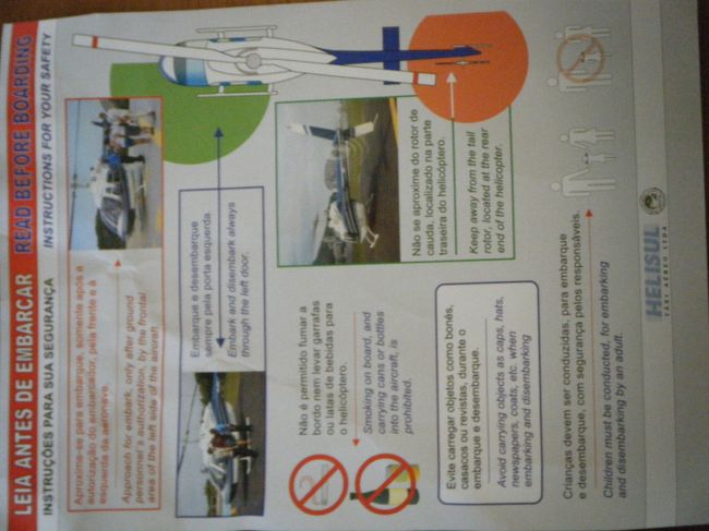 ヘリ安全注意書<br /><br />ヘリに乗るときにささっと渡されて、降りたあとでなんだろうと思ってみたらこれでした。裏にはシートベルトの注意が書かれていました。