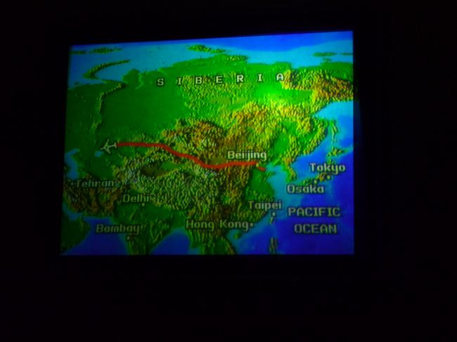 ゴビ砂漠越えで飛んでいきます。