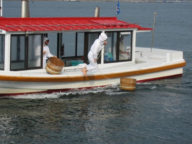 海女さんの実演開始です。