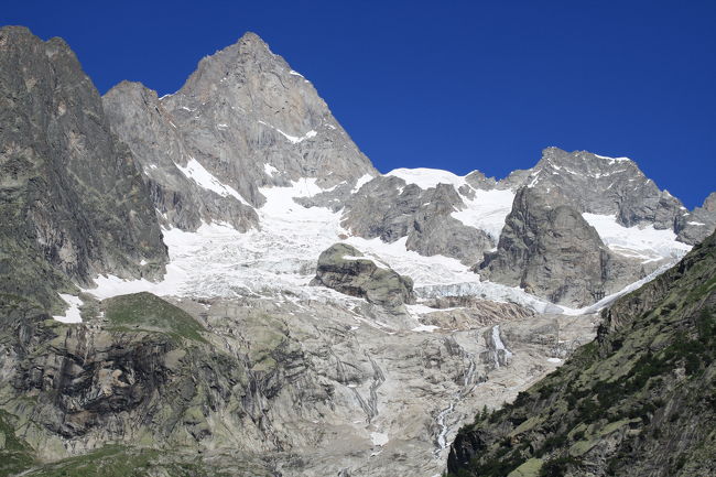 フェレの谷の見ものはグランド・ジョラスです。