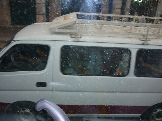 雨が降ってきました。やっぱり天気普通じゃない。