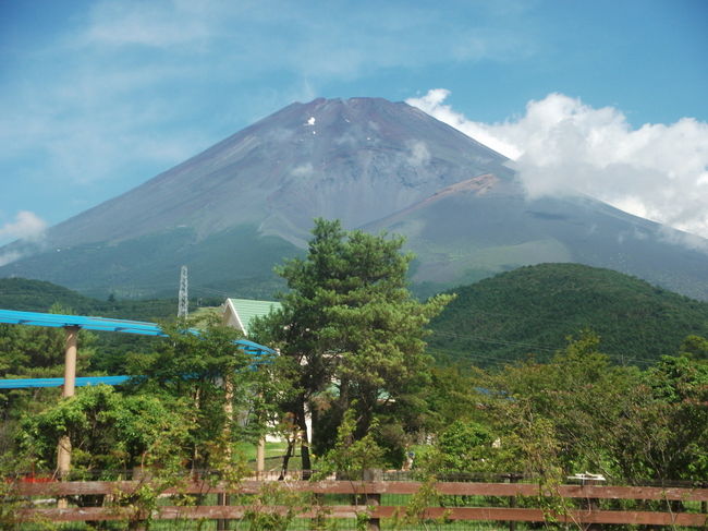 富士山がとってもきれいでした。気温28度。